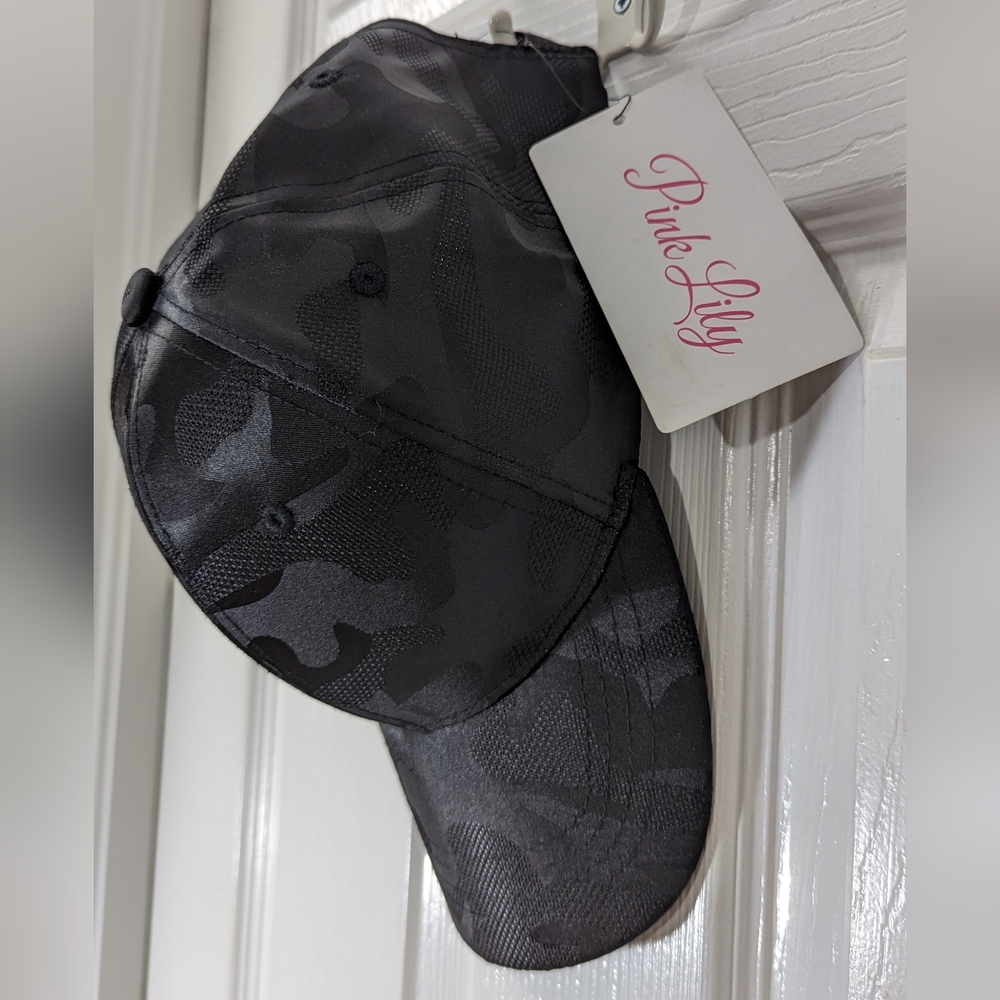 NEW WITH TAGS Pink Lily OS Black Camo Baseball Cap